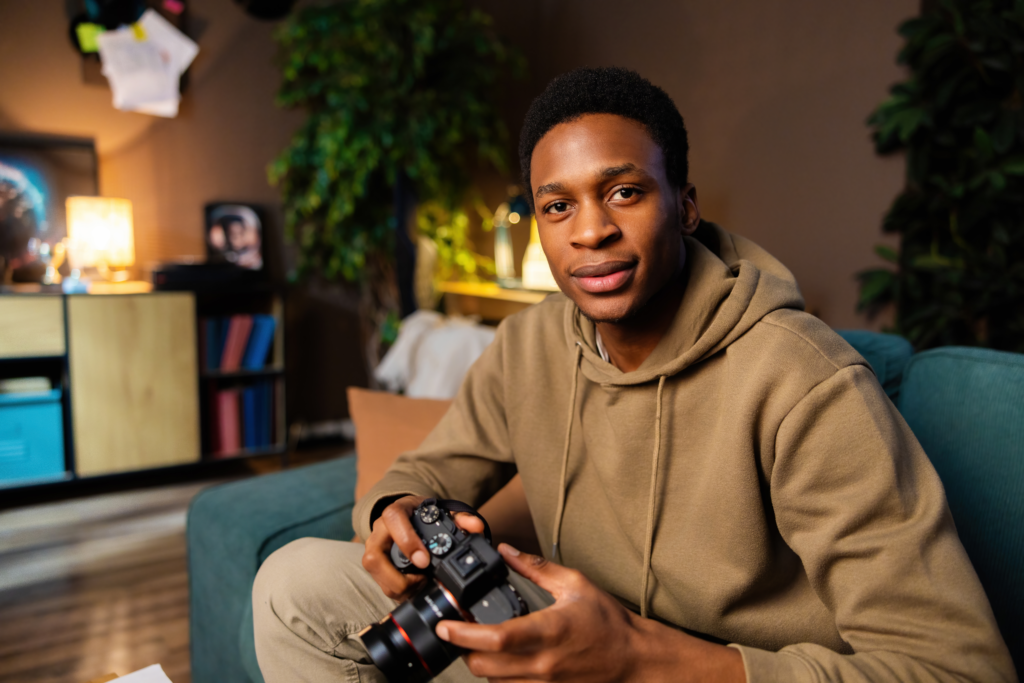 how to make money online in Australia - sell your photos online | Swoosh Finance