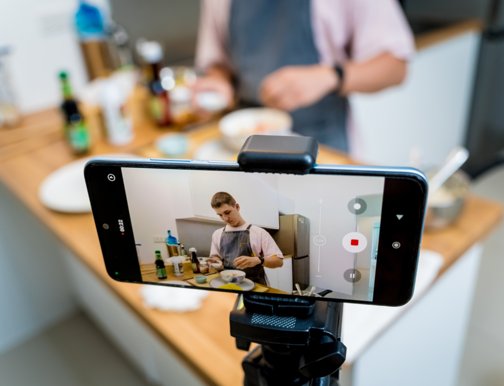 tips for beginners trying to make money online - transform your hobbies into profit | Swoosh Finance