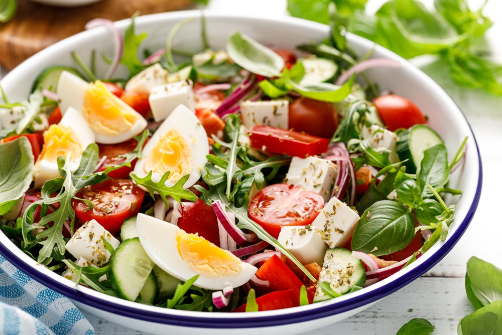 Easy lunch to work idea: Salad with boiled egg | Swoosh Finance