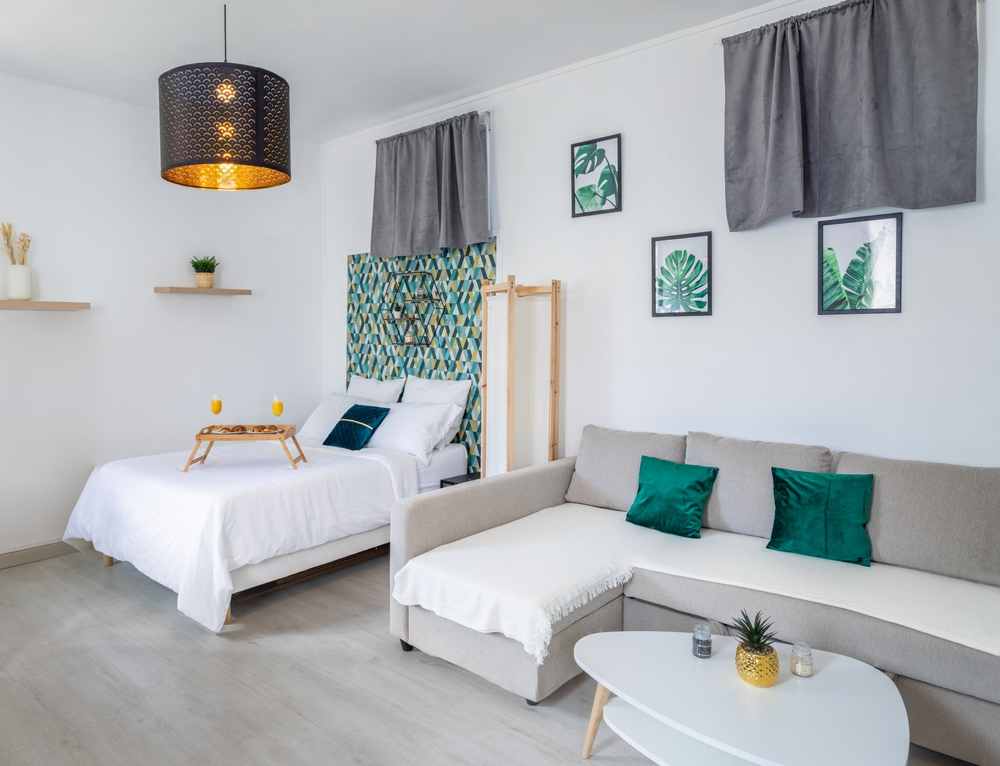 Airbnb room on holiday | Swoosh Finance