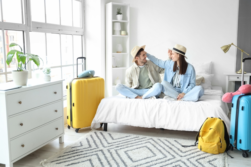 Budget friendly holiday tip: Find hotel deals or airbnbs | Swoosh Finance