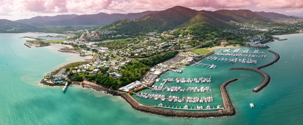 Best relaxing holiday destination in Australia; Airlie Beach QLD Australia | Swoosh Finance